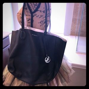 Michael Kors Reversible Bag (Black Silver) Leather